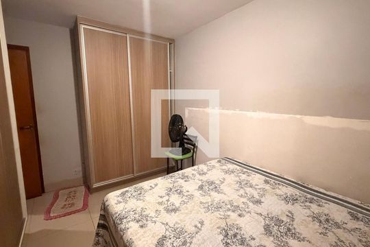 Quarto Suíte de apartamento à venda com 2 quartos, 59m² em Parque Amazonia, Goiânia