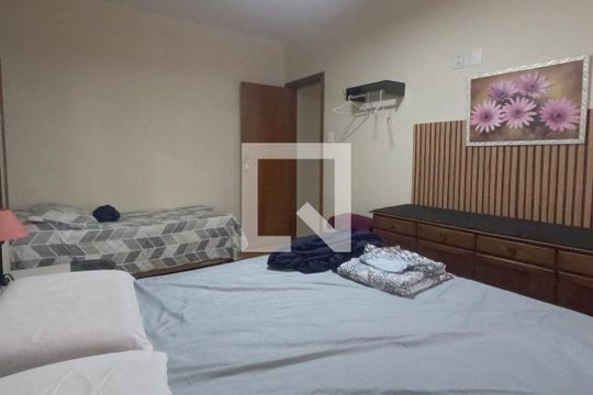 Quarto 1 de apartamento para alugar com 1 quarto, 47m² em Embaré, Santos