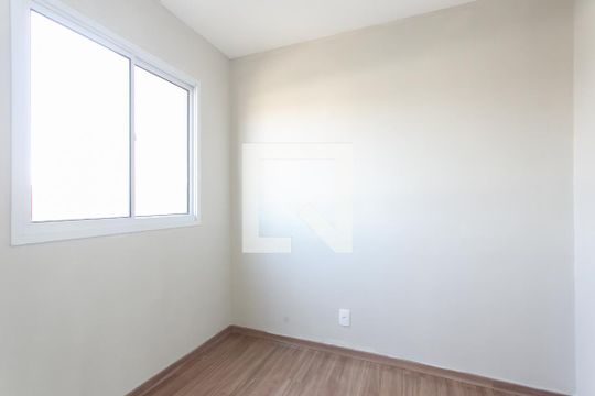 Quarto 1  de apartamento à venda com 2 quartos, 34m² em Guaianazes, São Paulo