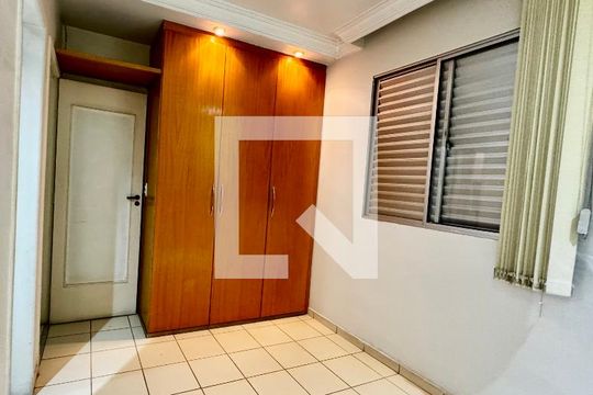 Quarto 1 de apartamento para alugar com 3 quartos, 96m² em Santa Efigênia, Belo Horizonte
