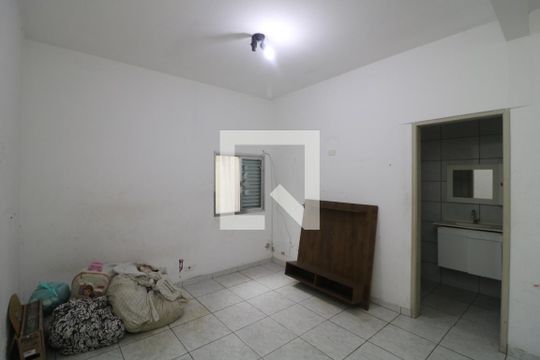 Suíte de casa à venda com 4 quartos, 120m² em Jardim Teresa, São Paulo
