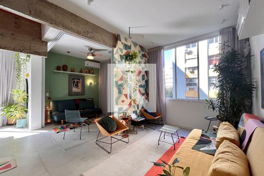 Sala  de apartamento à venda com 1 quarto, 80m² em Copacabana, Rio de Janeiro