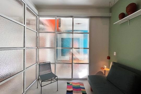 Sala 2 de apartamento à venda com 1 quarto, 80m² em Copacabana, Rio de Janeiro