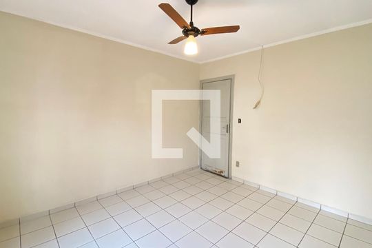 Quarto 1 de casa para alugar com 3 quartos, 100m² em Vila Nova Mazzei, São Paulo