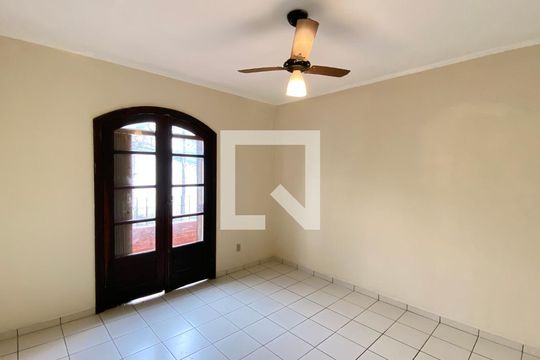 Quarto 1 de casa para alugar com 3 quartos, 100m² em Vila Nova Mazzei, São Paulo