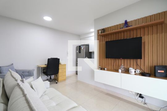 Sala/Cozinha de apartamento à venda com 2 quartos, 62m² em Vila Anastácio, São Paulo