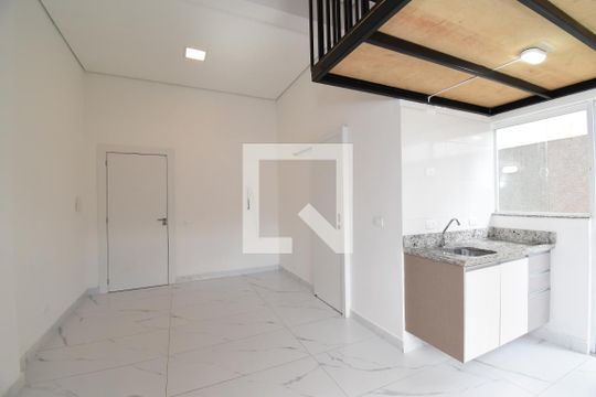 Sala/Cozinha do Loft de kitnet/studio à venda com 1 quarto, 45m² em Jardim das Américas, Curitiba