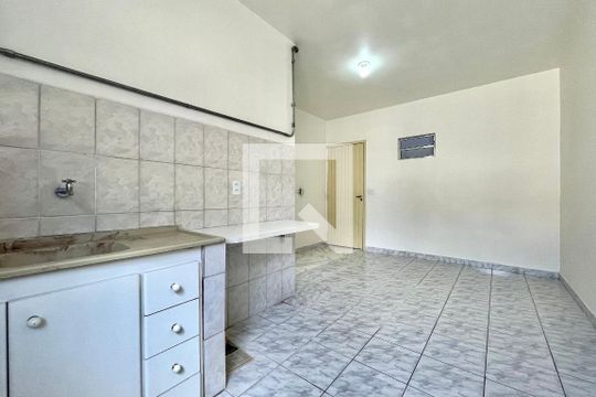 Studio de kitnet/studio para alugar com 1 quarto, 16m² em Jardim Oriental, São Paulo