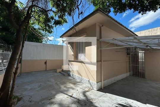 Casa à venda com 3 quartos, 60m² em São Geraldo, Porto Alegre
