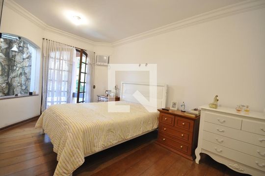 Suíte Master de casa à venda com 4 quartos, 900m² em Tremembé, São Paulo