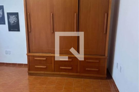 Quarto de casa para alugar com 3 quartos, 140m² em Nova Alianca, Rio das Ostras