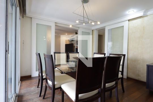 Sala de apartamento à venda com 3 quartos, 168m² em Real Parque, São Paulo