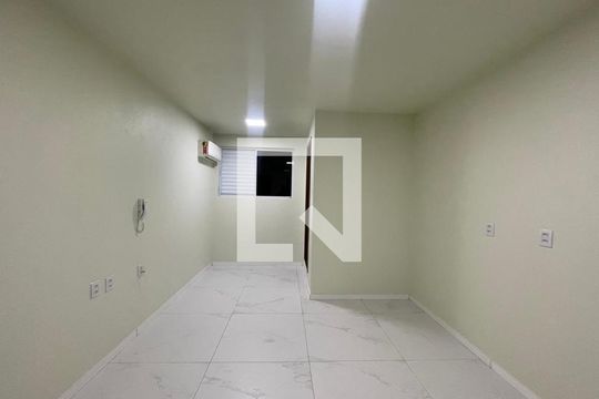 Kitnet/Studio para alugar com 1 quarto, 18m² em Vila Nova, Novo Hamburgo