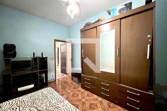 Casa à venda com 3 quartos, 245m² em Jaqueline, Belo Horizonte
