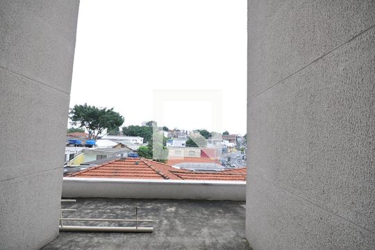 Vista do Quarto 1 de apartamento para alugar com 2 quartos, 42m² em Vila Santa Terezinha (zona Norte), São Paulo