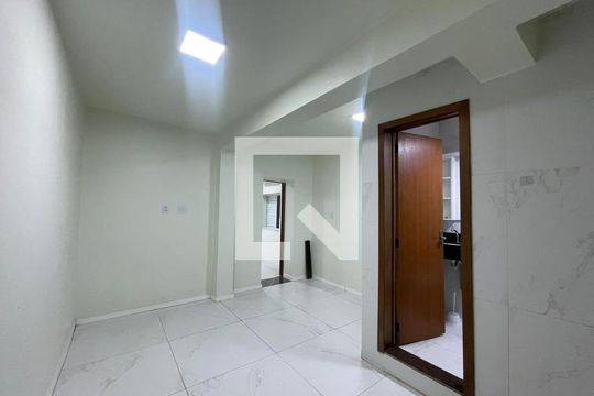 Kitnet/Studio para alugar com 1 quarto, 32m² em Vila Nova, Novo Hamburgo
