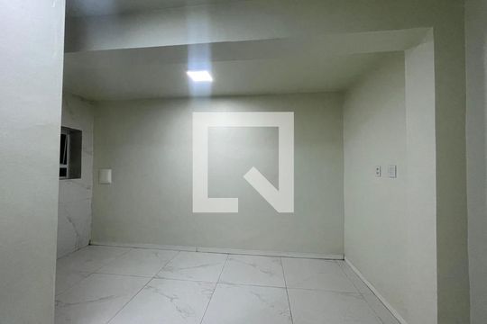 Kitnet/Studio para alugar com 1 quarto, 32m² em Vila Nova, Novo Hamburgo