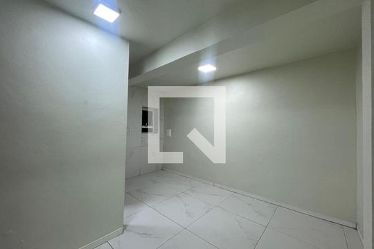 Kitnet/Studio para alugar com 1 quarto, 32m² em Vila Nova, Novo Hamburgo
