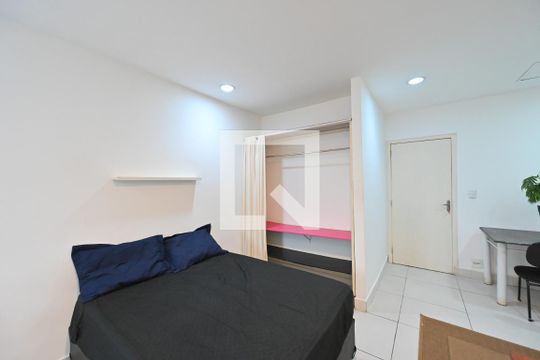 Sala/Quarto de kitnet/studio para alugar com 1 quarto, 40m² em Mirandópolis, São Paulo