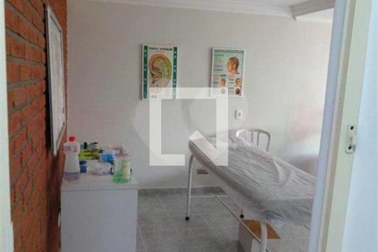 Casa à venda com 4 quartos, 130m² em Jardim Ester Yolanda, São Paulo