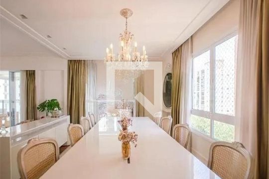 Sala de apartamento para alugar com 4 quartos, 214m² em Indianópolis, São Paulo