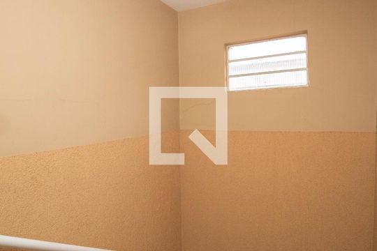 Escada de casa à venda com 3 quartos, 128m² em Vila Piaui, São Paulo