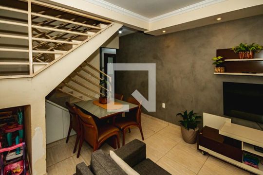 Casa à venda com 2 quartos, 79m² em Jaqueline, Belo Horizonte