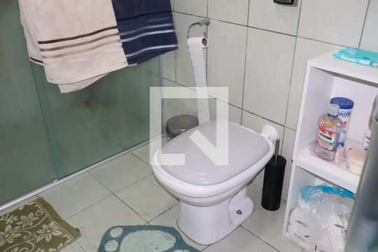 Banheiro suíte de casa à venda com 1 quarto, 172m² em Cidade Continental, São Paulo