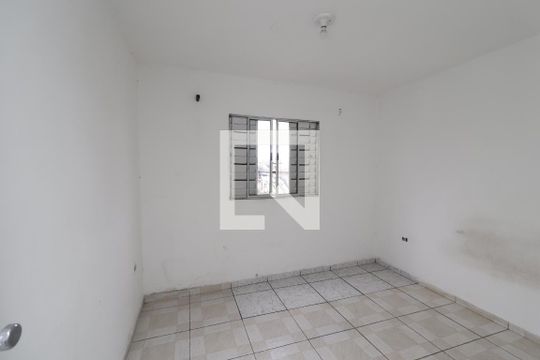 Quarto 1 de casa para alugar com 2 quartos, 49m² em Jardim das Camelias, São Paulo