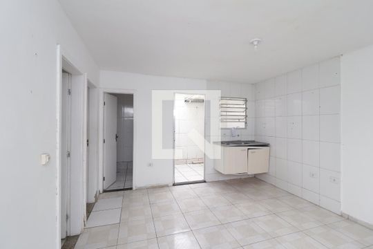 Casa para alugar com 2 quartos, 49m² em Jardim das Camelias, São Paulo