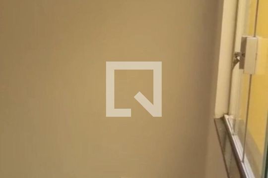 Quarto de casa de condomínio para alugar com 2 quartos, 51m² em Jardim Eucaliptos, Sorocaba