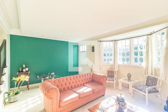 Sala de casa de condomínio para alugar com 3 quartos, 223m² em Santa Tereza, Porto Alegre