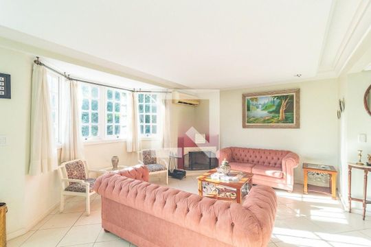 Sala de casa de condomínio para alugar com 3 quartos, 223m² em Santa Tereza, Porto Alegre