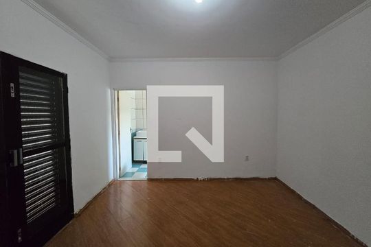 Suíte de casa à venda com 2 quartos, 157m² em Jardim Cocaia, Guarulhos