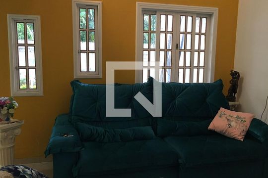 Casa de Condomínio para alugar com 3 quartos, 90m² em Bangu, Rio de Janeiro