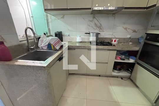 Cozinha de casa para alugar com 3 quartos, 210m² em Jardim Maringa, São Paulo