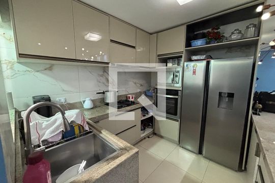 Cozinha de casa para alugar com 3 quartos, 210m² em Jardim Maringa, São Paulo