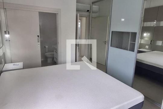 Quarto de casa para alugar com 4 quartos, 204m² em Jurerê, Florianópolis