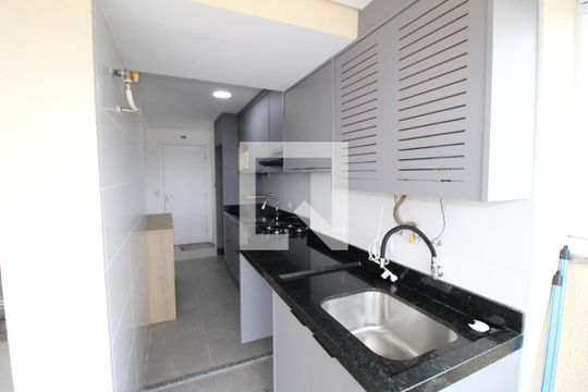 Sala / Cozinha de apartamento para alugar com 2 quartos, 60m² em Vila Jacuí, São Paulo