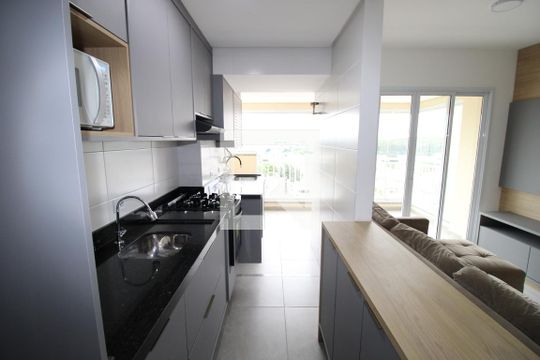 Sala / Cozinha de apartamento para alugar com 2 quartos, 60m² em Vila Jacuí, São Paulo