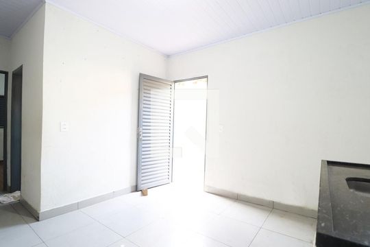 Sala/Cozinha de casa para alugar com 1 quarto, 45m² em Jardim Ipanema, Uberlândia