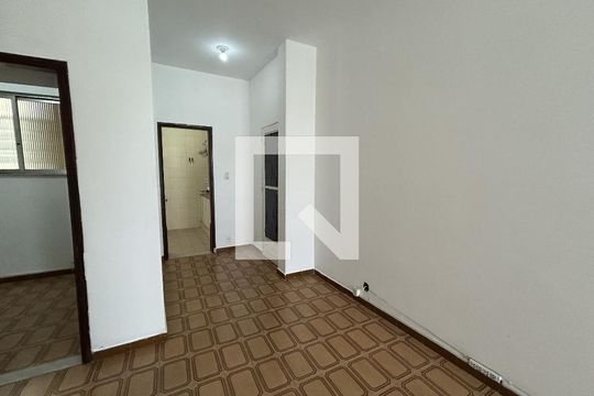 Sala de apartamento para alugar com 2 quartos, 49m² em Todos Os Santos, Rio de Janeiro