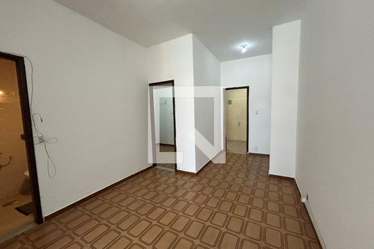 Sala de apartamento para alugar com 2 quartos, 49m² em Todos Os Santos, Rio de Janeiro