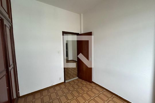Quarto 1 de apartamento para alugar com 2 quartos, 49m² em Todos Os Santos, Rio de Janeiro