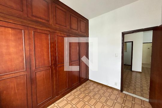 Quarto 1 de apartamento para alugar com 2 quartos, 49m² em Todos Os Santos, Rio de Janeiro