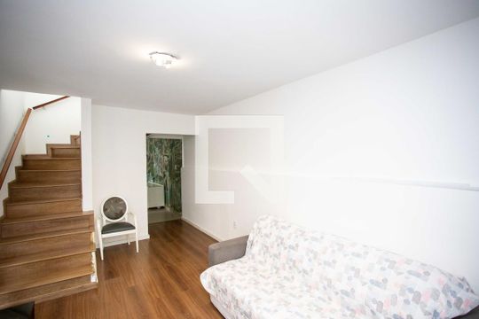 Sala de casa à venda com 3 quartos, 300m² em Centro, Diadema