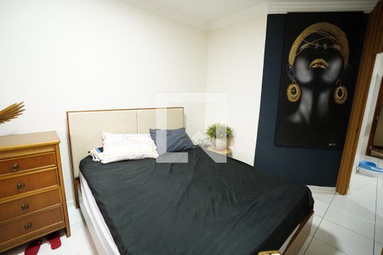 Casa à venda com 4 quartos, 300m² em Jardim Presidente, Goiânia