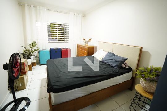 Casa à venda com 4 quartos, 300m² em Jardim Presidente, Goiânia