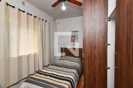 Suíte de casa à venda com 3 quartos, 300m² em Santa Cruz, Belo Horizonte