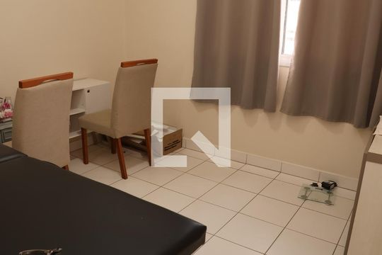 Quarto 1 de apartamento para alugar com 3 quartos, 70m² em Vila Sao Luiz, Goiânia
